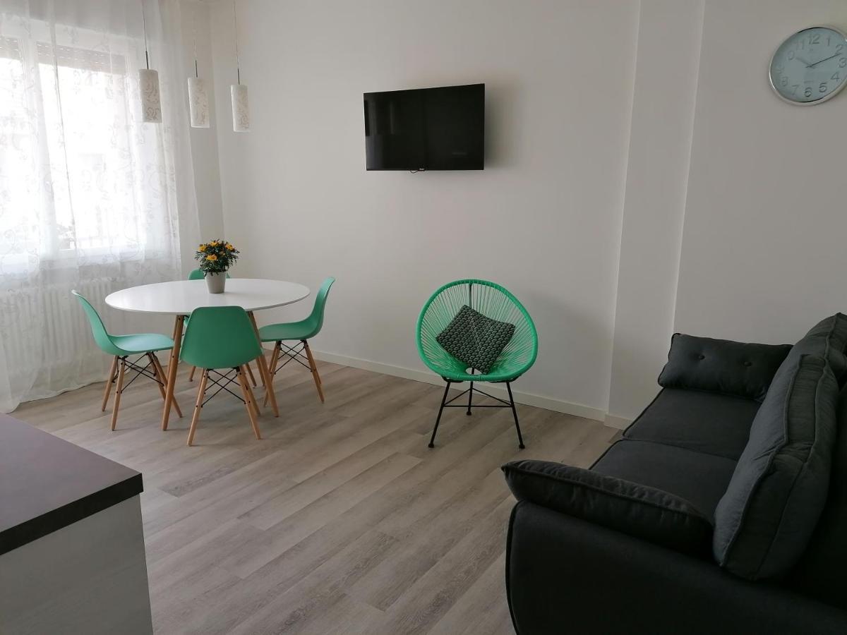 Angela Guest House In Centro Storico 科内利亚诺 外观 照片